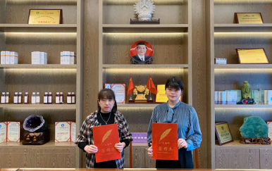 歡迎廣東省惠州市劉女士前來(lái)翌芙萊總部考察，并成功簽約